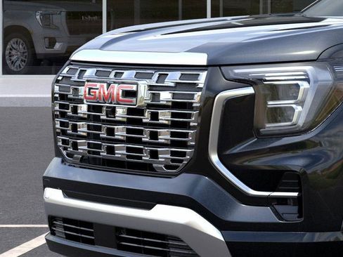 New 2026 GMC Terrain Denali w/ LPO, Black Badging Package AWD/4WD image 13