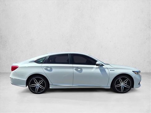 Used 2022 Honda Accord Touring image 4