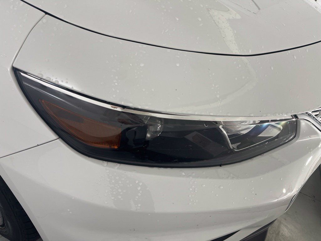 Used 2018 Chevrolet Malibu LT FWD image 32