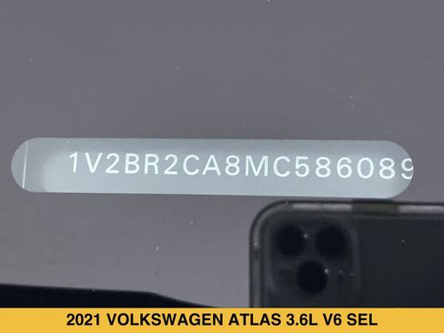 Used 2021 Volkswagen Atlas SEL AWD/4WD image 16