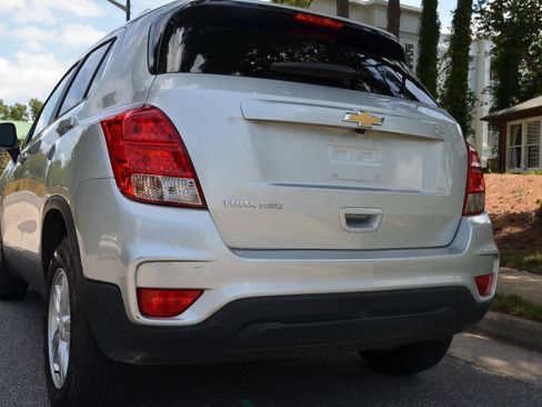 Used 2021 Chevrolet Trax LS w/ Tint and Cruise Package image 6