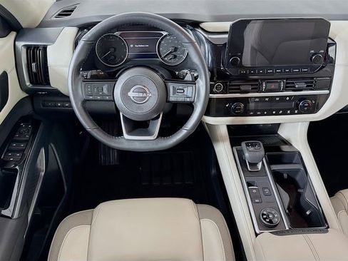 Certified 2023 Nissan Pathfinder SL image 24