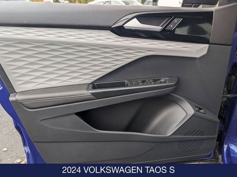 Used 2024 Volkswagen Taos S image 12