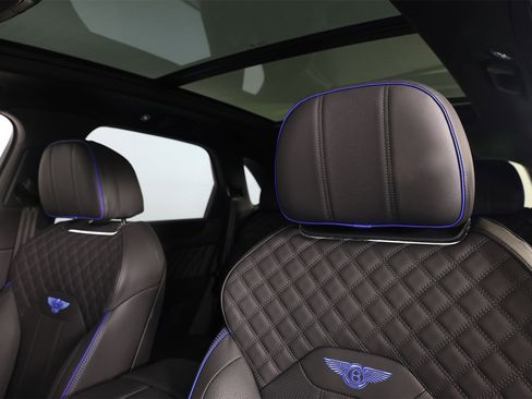 New 2025 Bentley Bentayga image 28