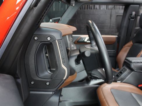 Used 2024 Ford Bronco Outer Banks AWD/4WD image 39