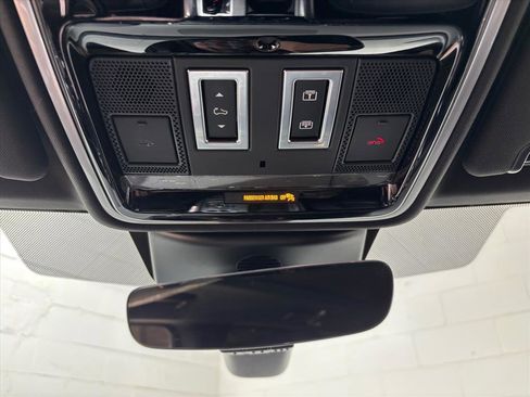 Used 2022 Land Rover Range Rover Sport HSE Dynamic image 12