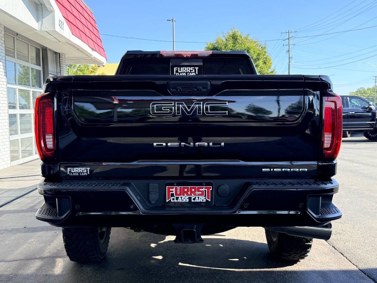Used 2021 GMC Sierra 2500 Denali w/ Denali Black Diamond Edition AWD/4WD image 4