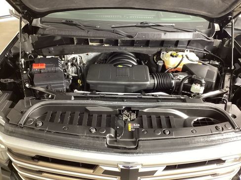 Used 2022 Chevrolet Silverado 1500 High Country w/ High Country Premium Package AWD/4WD image 34