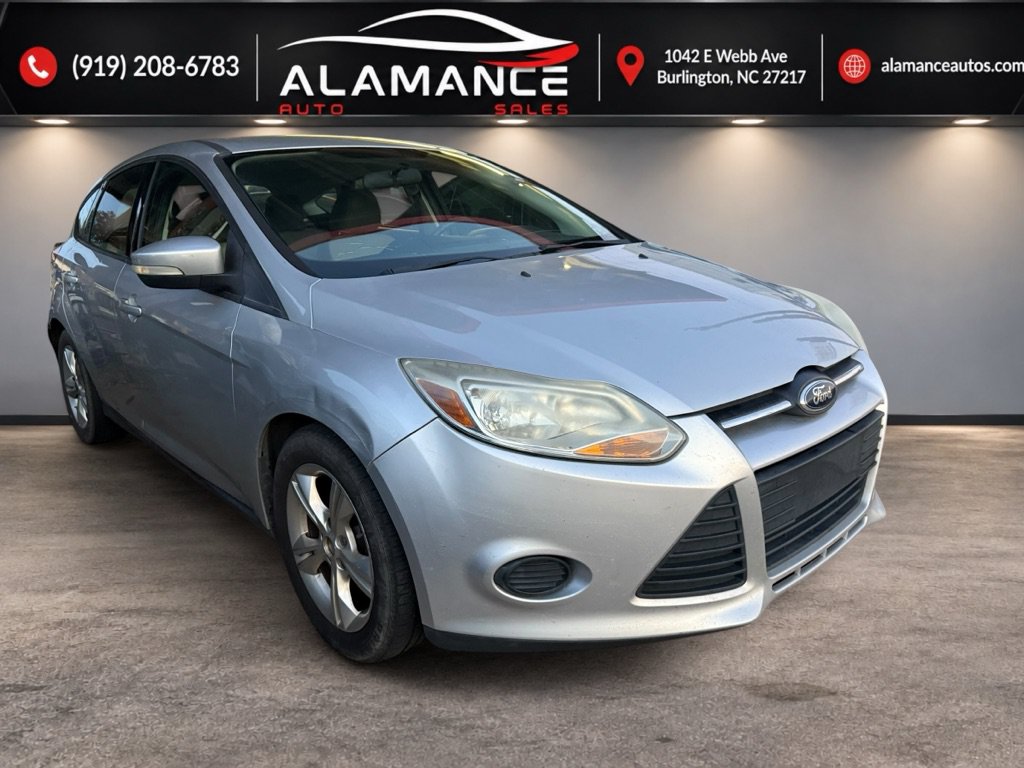 Used 2013 Ford Focus SE FWD image 2
