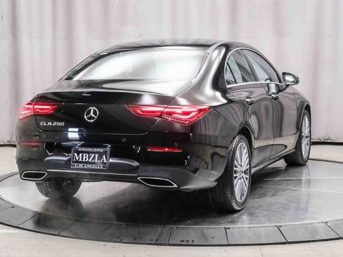 Used 2022 Mercedes-Benz CLA 250 image 4