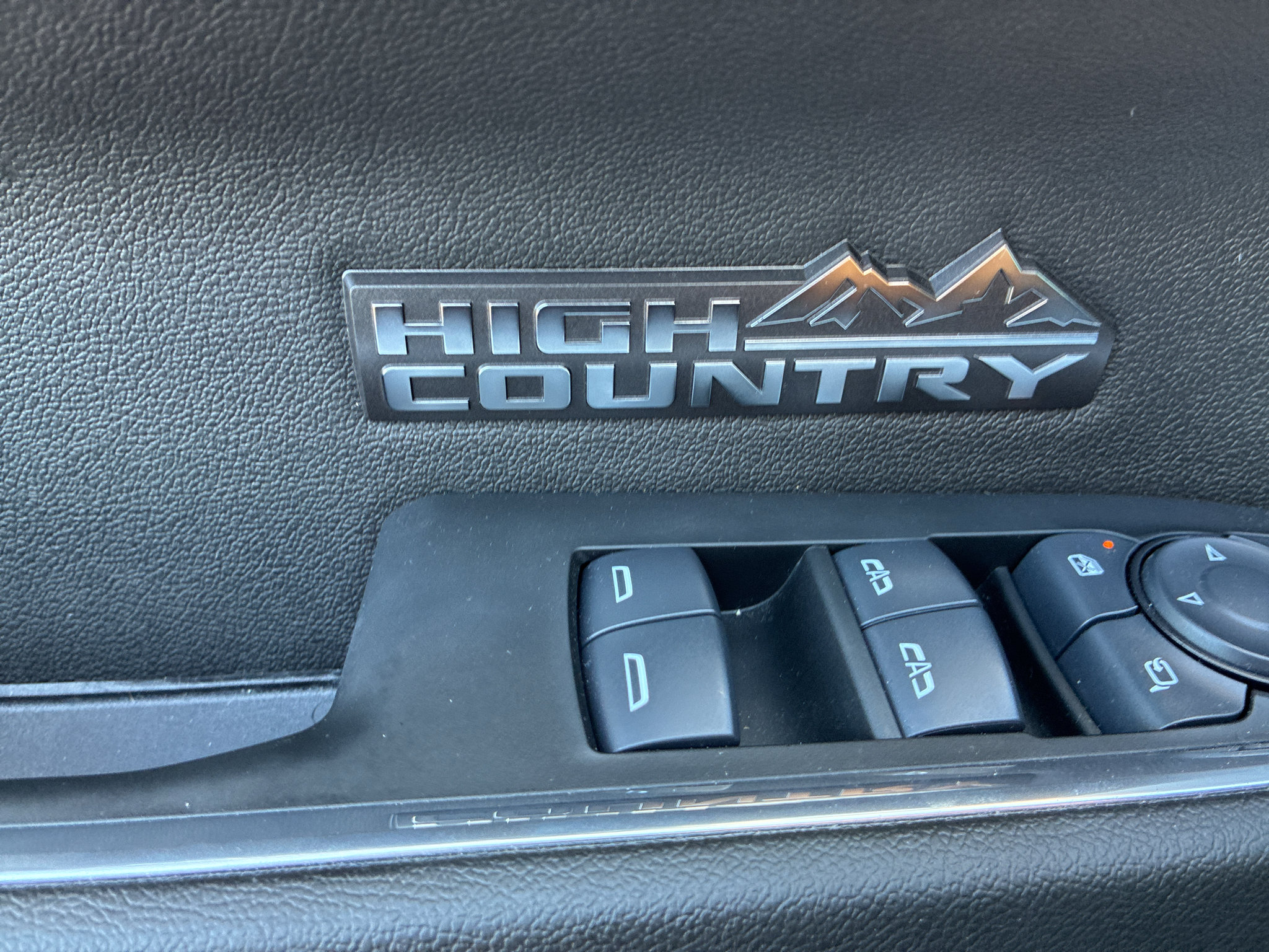 Used 2024 Chevrolet Silverado 1500 High Country w/ Midnight Edition AWD/4WD image 21