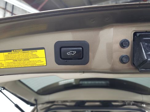 Used 2009 Toyota Venza AWD image 8