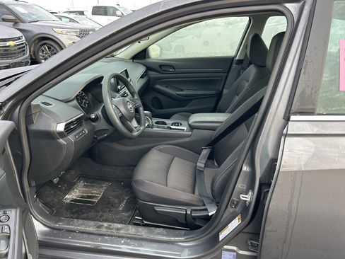 Used 2024 Nissan Altima 2.5 S image 9