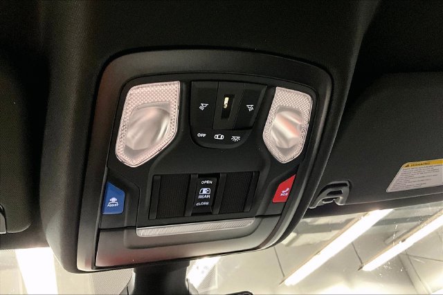 Used 2023 RAM 1500 Big Horn AWD/4WD image 32