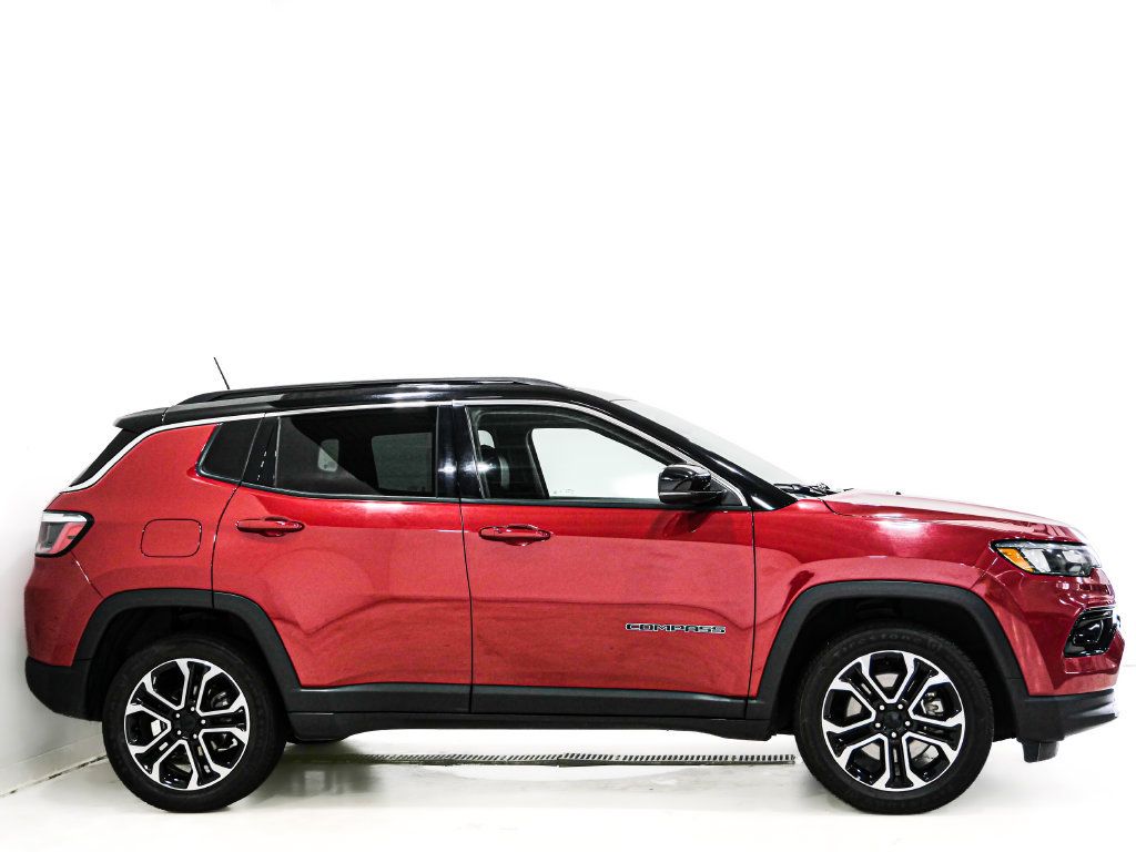 Used 2023 Jeep Compass Limited AWD/4WD image 4