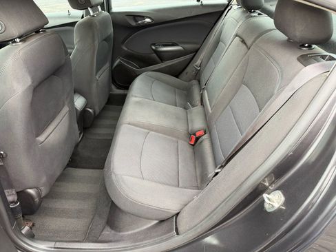 Used 2017 Chevrolet Cruze LT w/ Convenience Package image 16