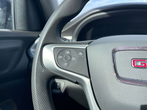 Used 2022 GMC Acadia SLE w/ Driver Convenience Package image 15