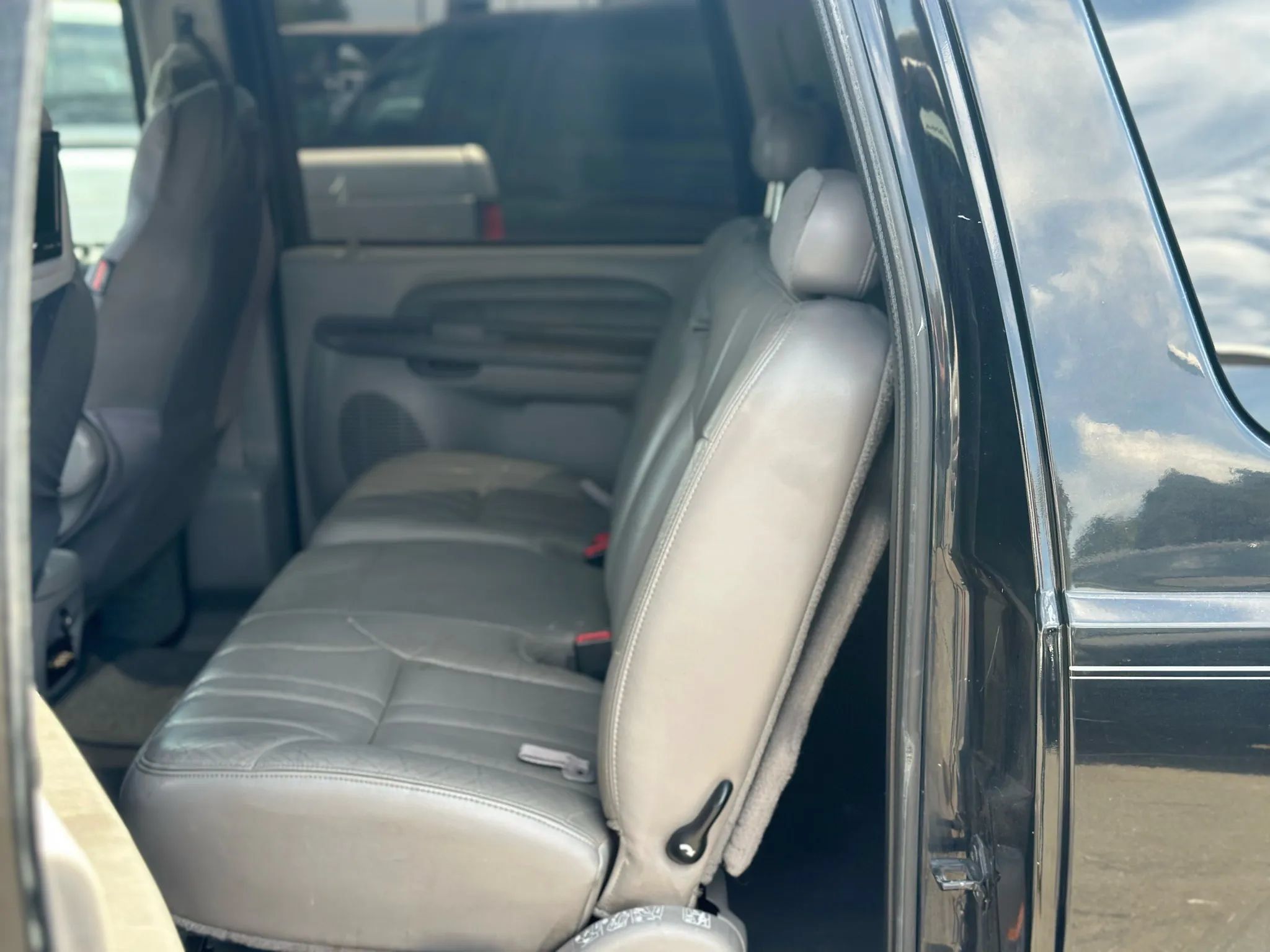 Used 2001 Ford Excursion XLT AWD/4WD image 13