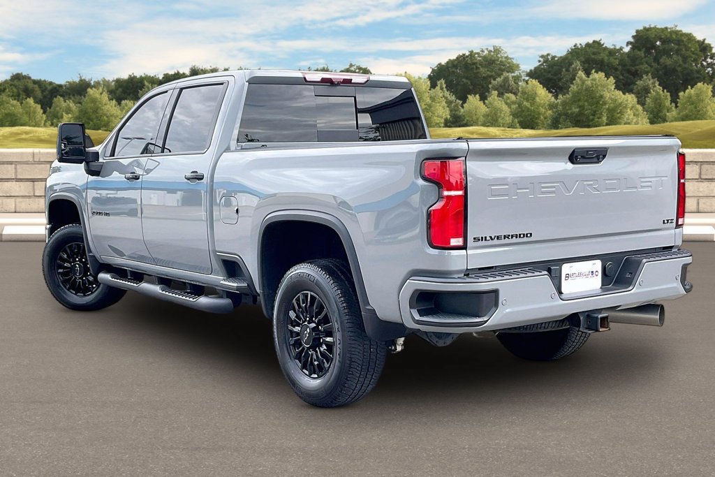 Used 2024 Chevrolet Silverado 2500 LTZ w/ LTZ Plus Package AWD/4WD image 11