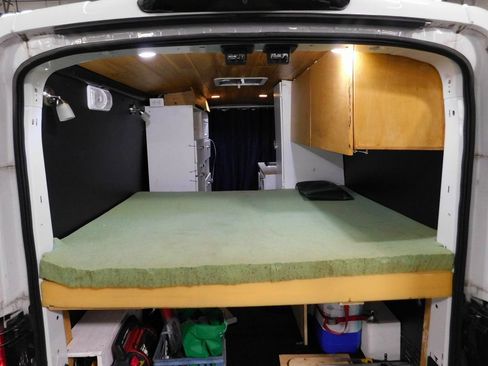 Used 2019 Ford Transit 250 148 Medium Roof RWD image 86
