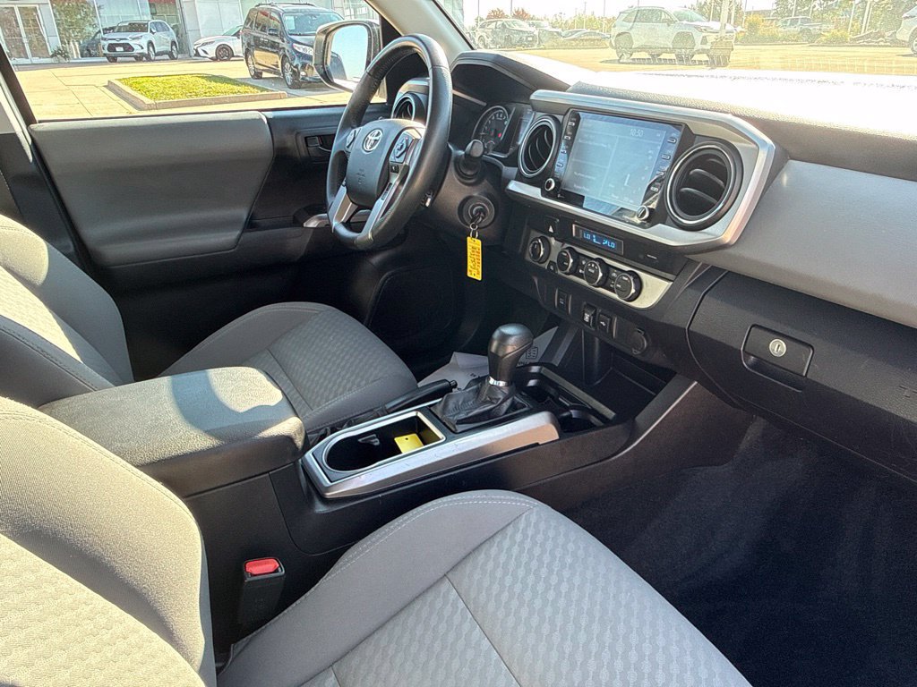 Certified 2022 Toyota Tacoma SR5 w/ Black Out Package (TMS) AWD/4WD image 23