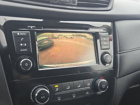 Used 2019 Nissan Rogue S w/ Special Edition Package image 17