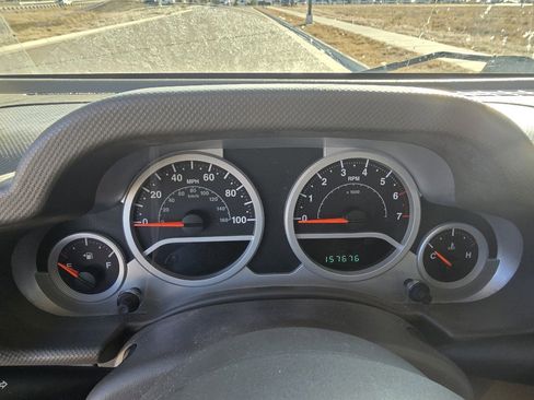 Used 2010 Jeep Wrangler Unlimited Sahara w/ Mopar Chrome Edition Group image 20