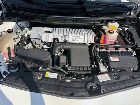 Used 2015 Toyota Prius Four w/ Deluxe Solar Roof Package image 27
