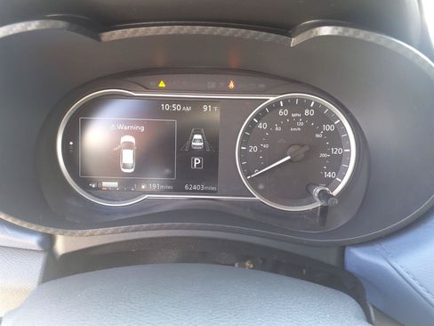 Used 2023 Nissan Versa SV FWD image 16
