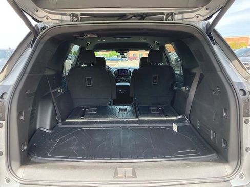 Used 2024 Chevrolet Traverse LT FWD image 24