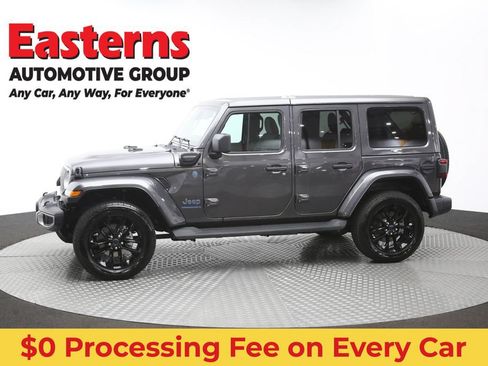 Used 2025 Jeep Wrangler Unlimited Sahara AWD/4WD image 58