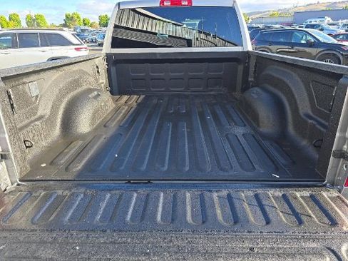 Used 2024 RAM 2500 Big Horn w/ Sport Appearance Package AWD/4WD image 15