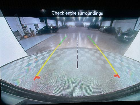 Used 2021 Jeep Wrangler Unlimited Sahara w/ Dual Top Group image 18