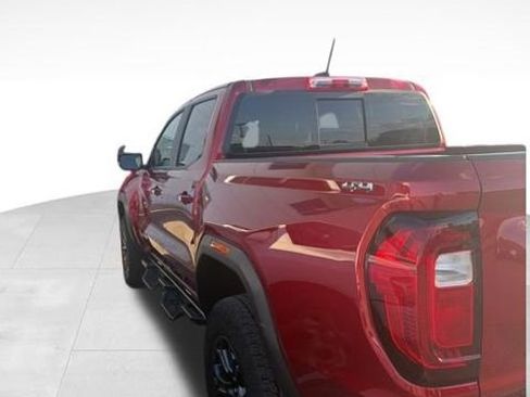 Used 2024 GMC Canyon Elevation w/ Convenience Package image 10