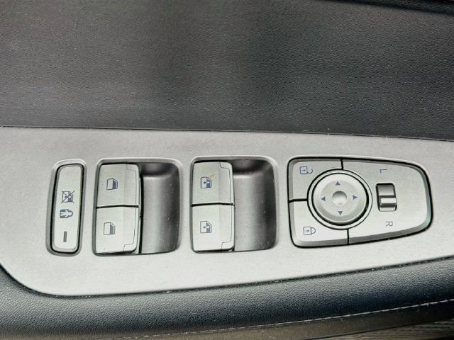 Used 2024 Hyundai Palisade SEL FWD image 18