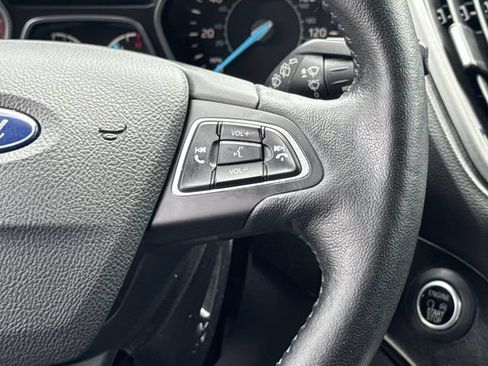 Used 2019 Ford Escape Titanium AWD/4WD image 25