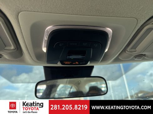 Used 2025 Toyota Corolla LE image 22