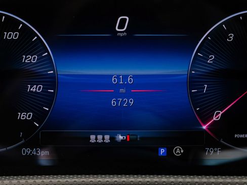 Used 2025 Mercedes-Benz CLA 250 w/ AMG Night Package image 24