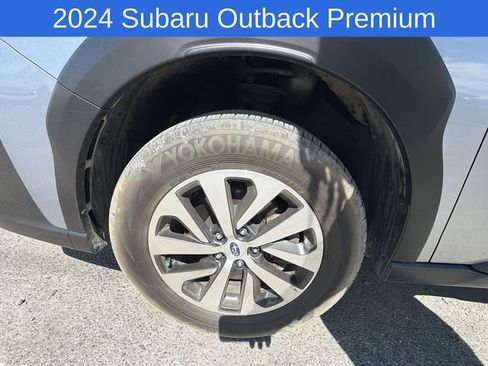 Used 2024 Subaru Outback Premium AWD/4WD image 13