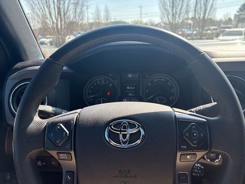 Used 2022 Toyota Tacoma TRD Sport w/ TRD Premium Sport Package image 20