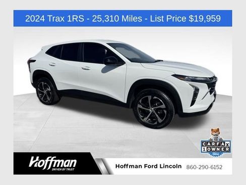 Used 2024 Chevrolet Trax RS w/ Driver Confidence Package FWD image 1