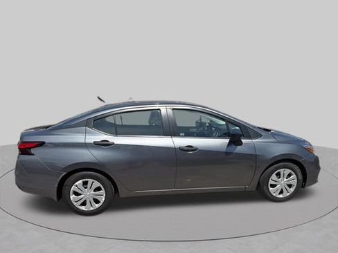 Used 2021 Nissan Versa S FWD image 6