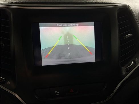 Used 2020 Jeep Cherokee Latitude Plus w/ Cold Weather Group image 2