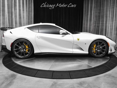 Used 2021 Ferrari 812 Superfast RWD image 43