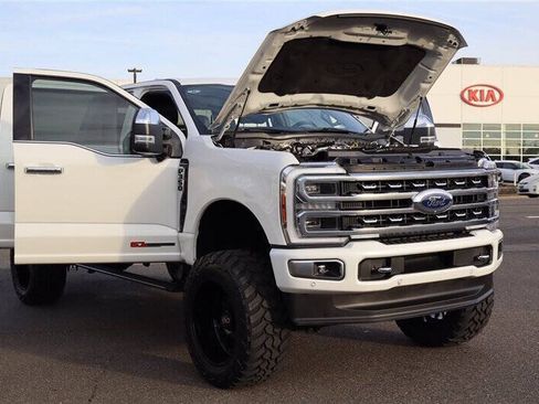 Used 2024 Ford F350 Platinum w/ FX4 Off-Road Package AWD/4WD image 38