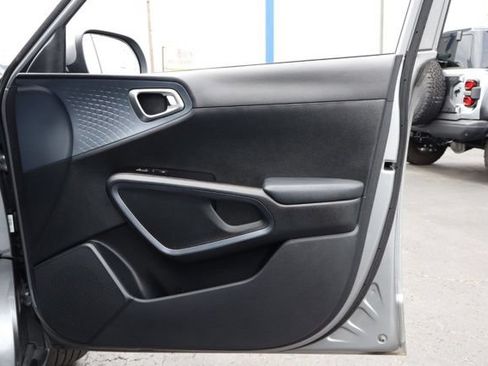 Used 2023 Kia Soul EX FWD image 29