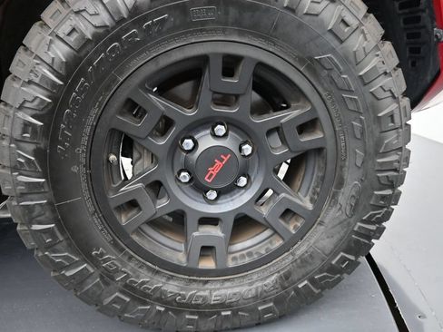 Used 2023 Toyota 4Runner TRD Off-Road Premium w/ Moonroof Package AWD/4WD image 11