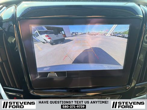 Used 2021 Chevrolet Traverse LT FWD image 33