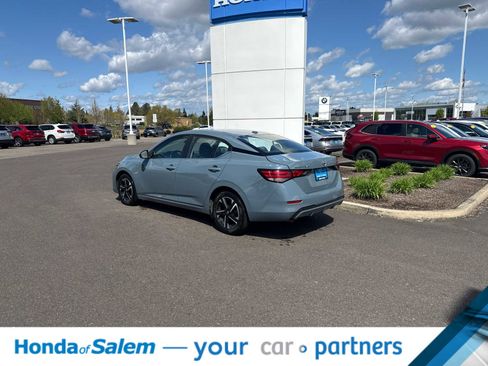 Used 2024 Nissan Sentra SV image 3