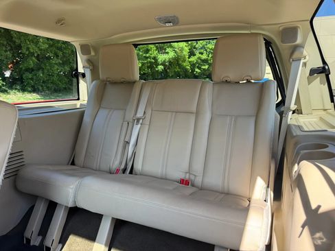 Used 2015 Lincoln Navigator 2WD w/ Equipment Group 101A Reserve image 13